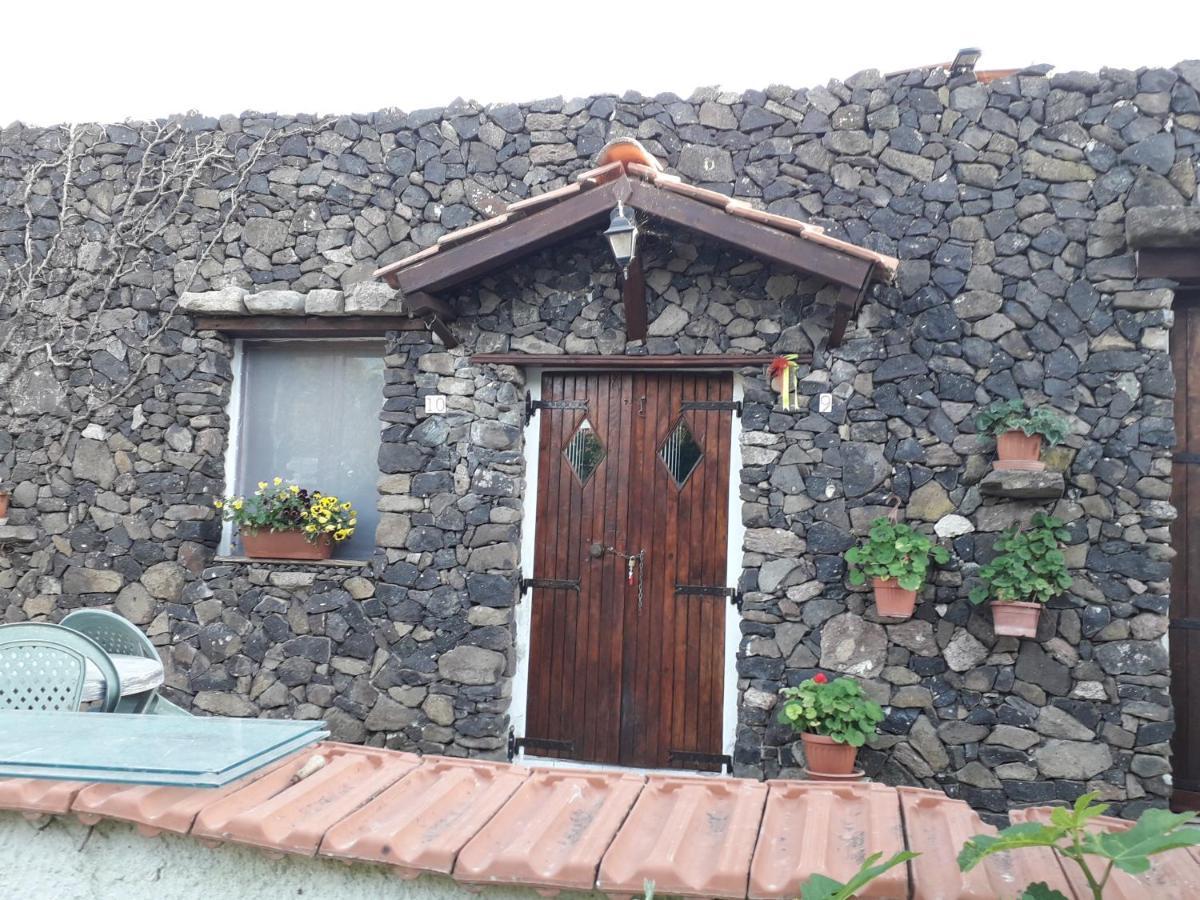 B&B Domo De Pedra Tottubella Buitenkant foto